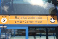 Stavba lávky na Rajské zahradě zablokuje „výpadovku“ z Prahy. Metro se železnicí spojí už příští rok