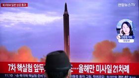 Diktátor Kim poslal raketu nad hlavy Japonců. Během odvetné testu dopadla raketa na základnu Jihokorejců