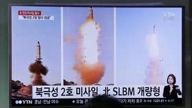 Severní Korea diktátora Kim Čong-una je kritizována za raketovou zkoušku.