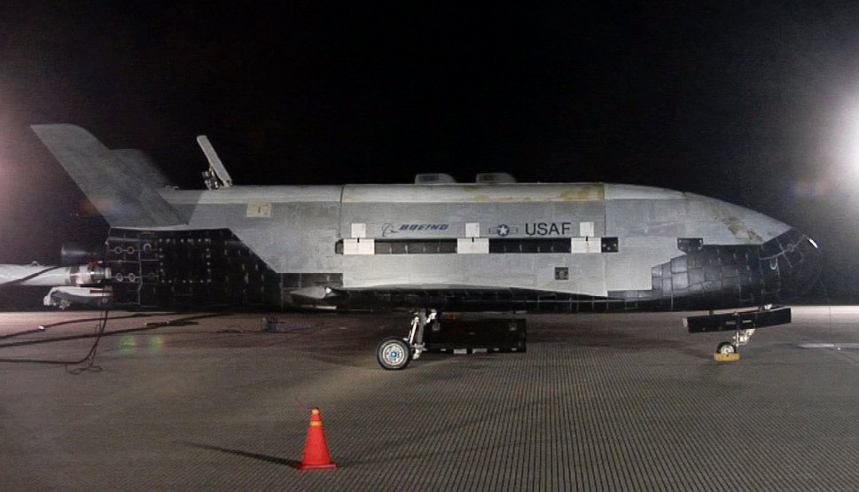 X-37B po přistání roku 2010.