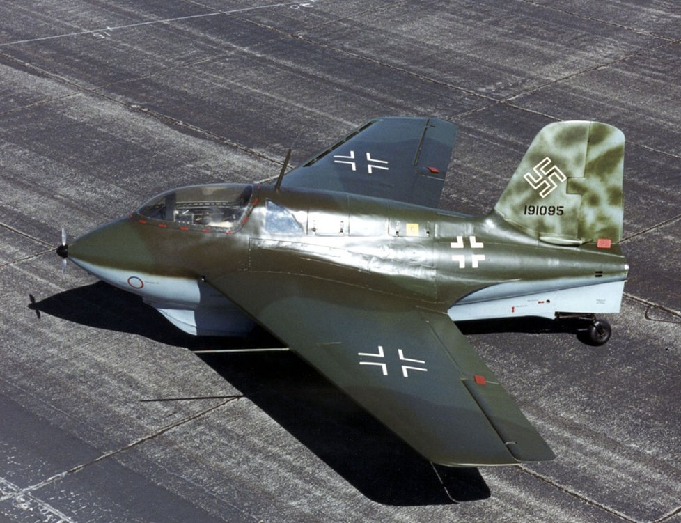Messerschmitt Me 163, první a jediná raketová stíhačka v akci.