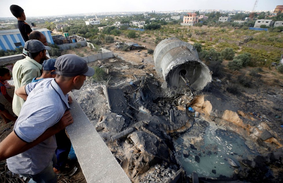 Na území Izraele bylo od středečního večera vypáleno přes 150 raket z palestinského Pásma Gazy, část z nich zachytil protiraketový systém Iron Dome (Železná kupole).