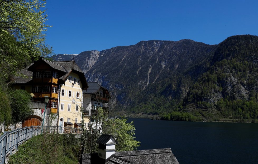 Rakouská vesnička Hallstatt se připravuje na návrat turistů po pandemii koronaviru