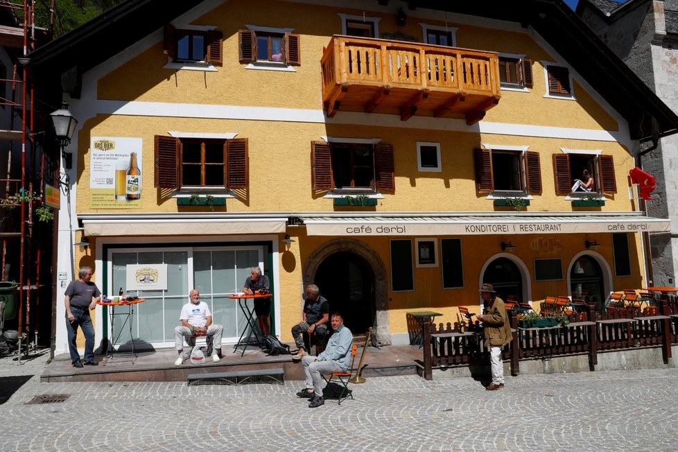 Rakouská vesnička Hallstatt se připravuje na návrat turistů po pandemii koronaviru