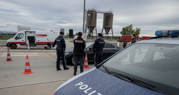 Kontroly na hranicích s Českem zavádí i Rakousko. Namátkové a kvůli migrantům a převaděčům