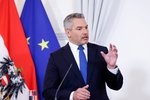 Novým rakouským kancléřem se stane dosavadní ministr vnitra Karl Nehammer (ÖVP), povede i lidovce