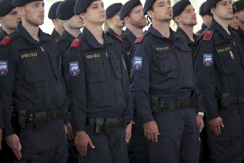 Rakušané na hranicích se Slovinskem trénují zadržování migrantů. V případně nutnosti jsou připraveni uzavřít hranice.