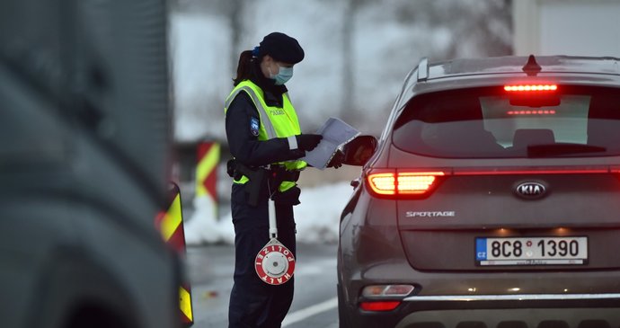 Koronavirus v Rakousku: Obnovení hraničních kontrol (9.1.2021)