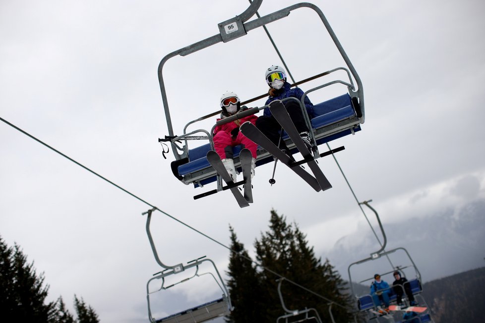 V Rakousku byly otevřeny skiareály 24. prosince 2020