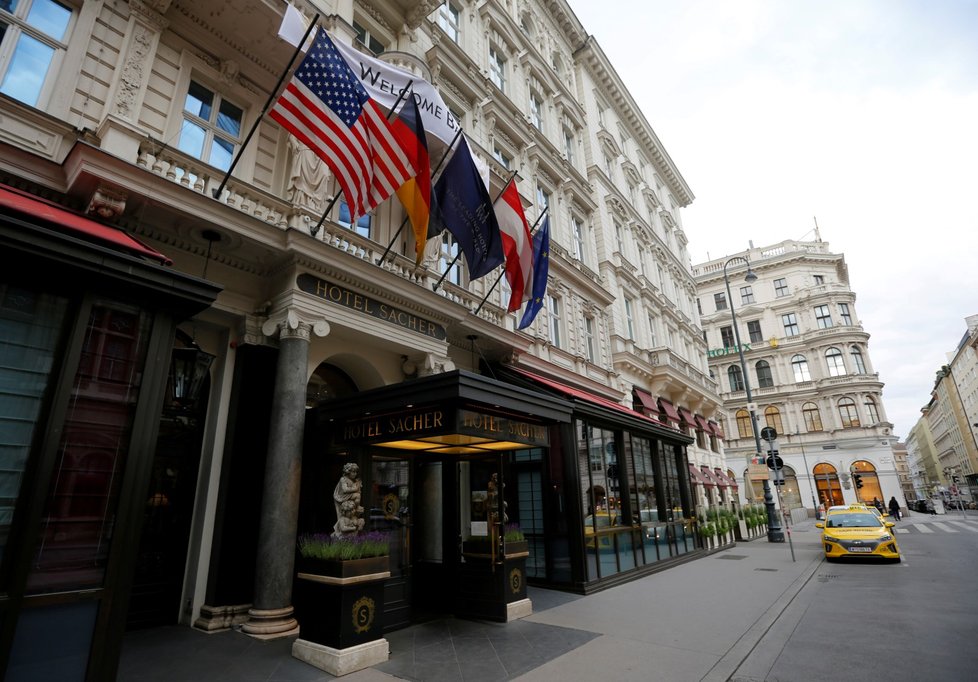 Přípravy na znovuotevření legendárního vídeňského hotelu Sacher s pěti hvězdami