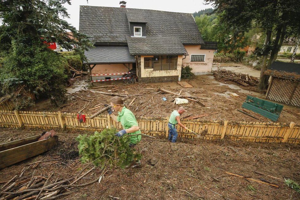 V Rakousku řádily lijáky. Oblast Grossarltalu postihly i kroupy, sesuvy půdy a laviny bahna