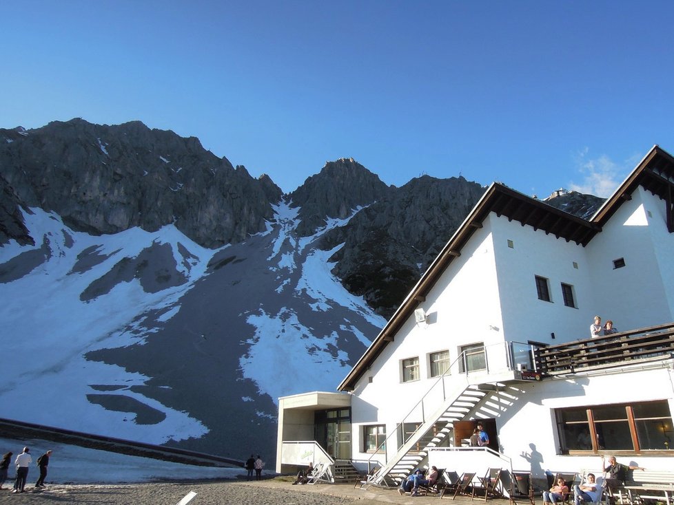 Restaurace na vrchu Seegrube.