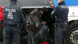 V Rakousku zadrželi dva kradoucí Čechy: Navíc u sebe měli padělané bankovky 