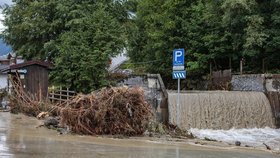 Oblast Saalbachu - Hinterglemmu v Rakousku zasáhly bouřky a přívalové deště. Způsobily bleskové povodně.