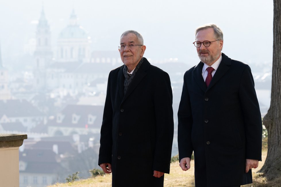 Rakouský prezident Van der Bellen v Praze: S premiérem Petrem Fialou (ODS)
