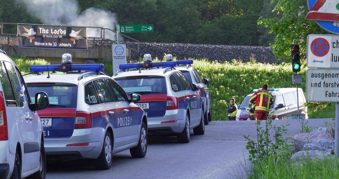 Střelec v rakouském městečku Nenzing zabil tři lidi, mezi nimi i sebe