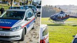 Češi jezdili krást do Rakouska: Policie je obklíčila v kukuřičném poli