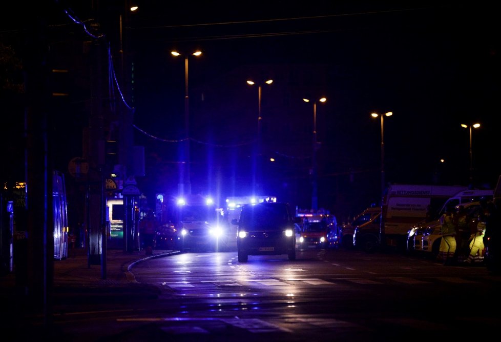 Policie pročesává po teroristickém útoku centrum Vídně.
