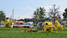 U St. Pöltenu v Rakousku vykolejil vlak, téměř 30 lidí je zraněno (26. 6. 2018).