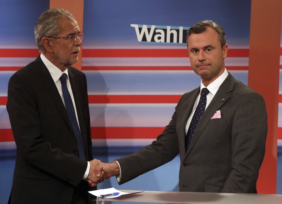 Zfalšované rakouské volby? Van der Bellen „zázračně“ porazil Hofera.