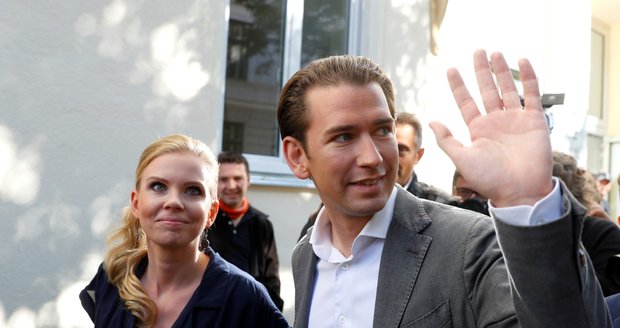 „Krasavec“ Kurz míří zpět do křesla kancléře. Volby v Rakousku ovládli lidovci 