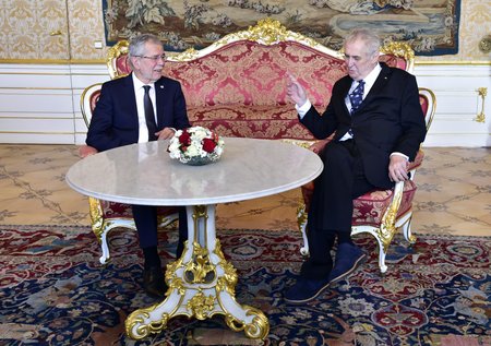 Prezident Miloš Zeman přijal 27. června na Pražském hradě rakouského prezidenta Alexandera Van der Bellena