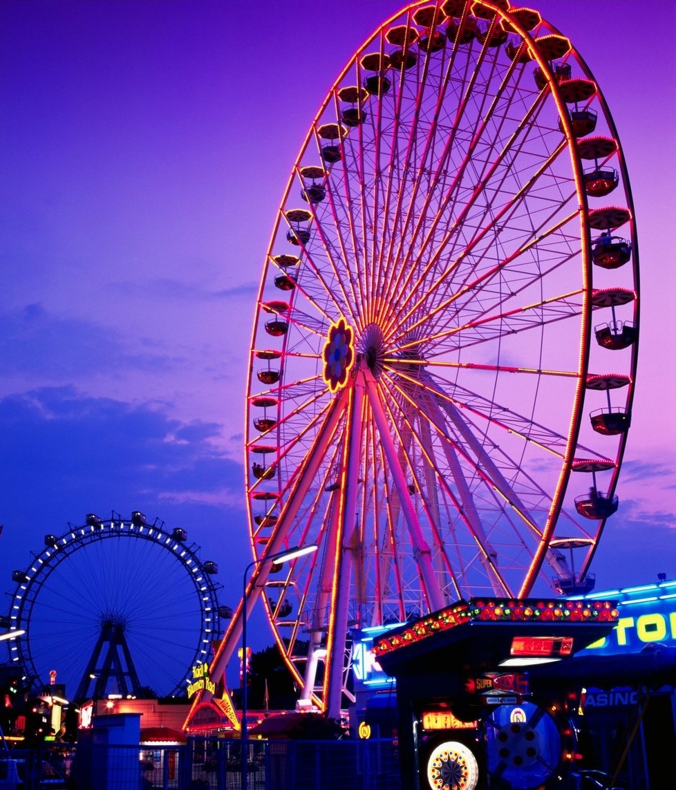 Rakouský Prater je mezi Čechy velmi oblíbený a navštěvovaný