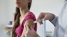 Proti HPV viru se lze nechat očkovat
