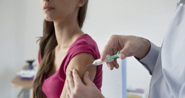 Proti HPV viru se lze nechat očkovat.
