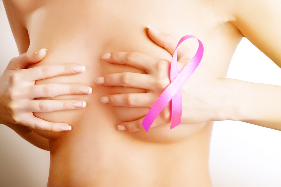 Víte, že až 30 % případů rakoviny prsu odhalí partner?