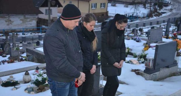 Otřesné nemocniční praktiky: Nikola (†25) si sama píchala injekce a rodina u ní nesměla zůstat, ani když umírala