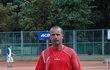 Miroslav je i tenisový trenér.