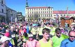 Účastníci benefičního běhu ve Vyškově přispěli Michaele na biologickou léčbu několika desítkami tisíc korun.