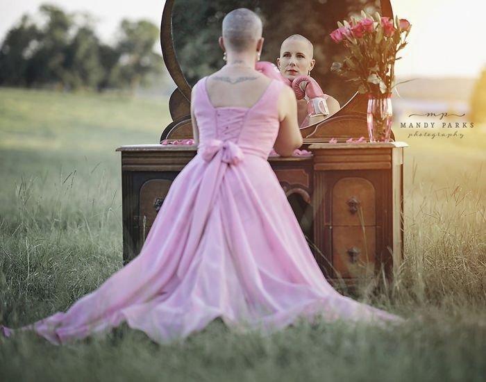 Manželá nafotili sérii dojemných a nadějeplných snímků přípravy na boj s rakovinou