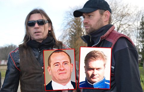 Otcové, kteří přišli o dcery při rallye, vlevo Břetislav Čaňo a Tomáš Dulínek se omluvy od Josefa a Michaela Bartončíka nedočkali.