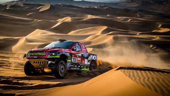 Rallye Dakar 2020 – 1. etapa: Kubienu srazila ze stupňů penalizace