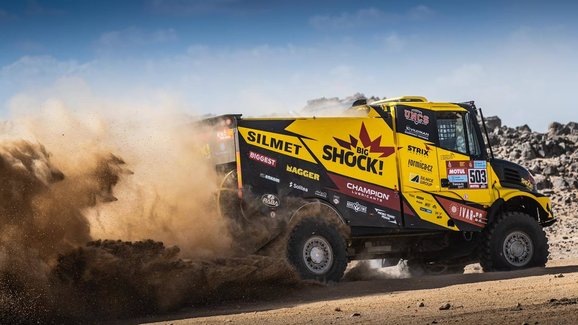 Rallye Dakar 2022: Prokop a Loprais dojeli třetí