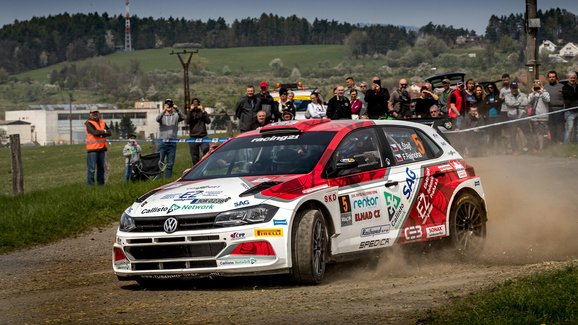 Rallye Šumava startuje: Mareš vede a slaví jubileum