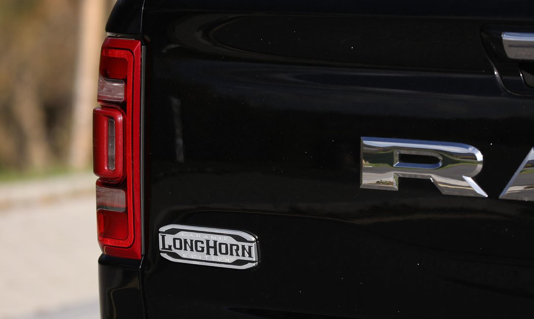 RAM 1500 5.7 V8 Hemi Longhorn