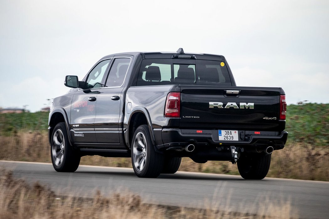 RAM 1500 Limited Sport 4x4 Crew Cab