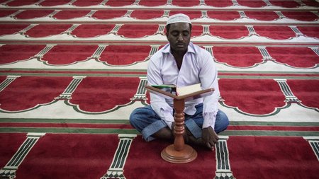 Během ramadánu drží muslimové půst