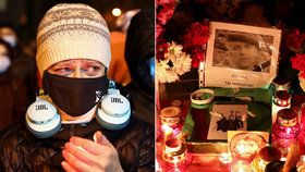 Bělorusové uctívají památku aktivisty Ramana Bandarenky.