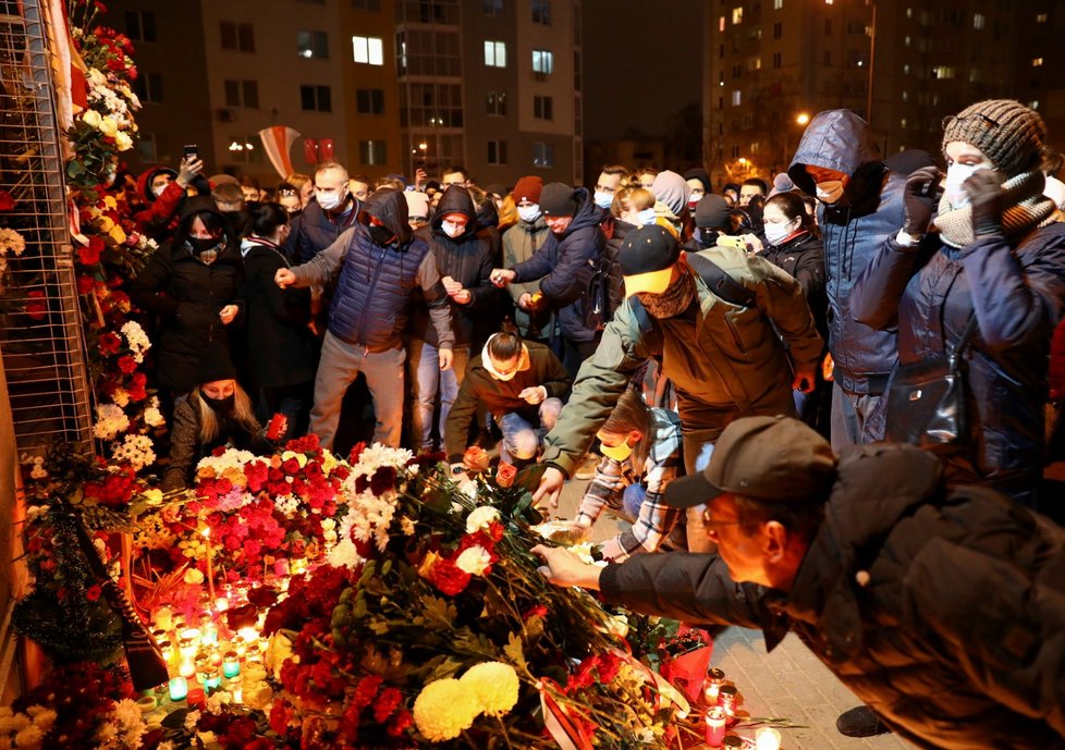 Bělorusové uctívají památku aktivisty Ramana Bandarenky
