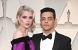 Oscarový vítěz Rami Malek s hereckou kolegyní a partnerkou Lucy Boynton