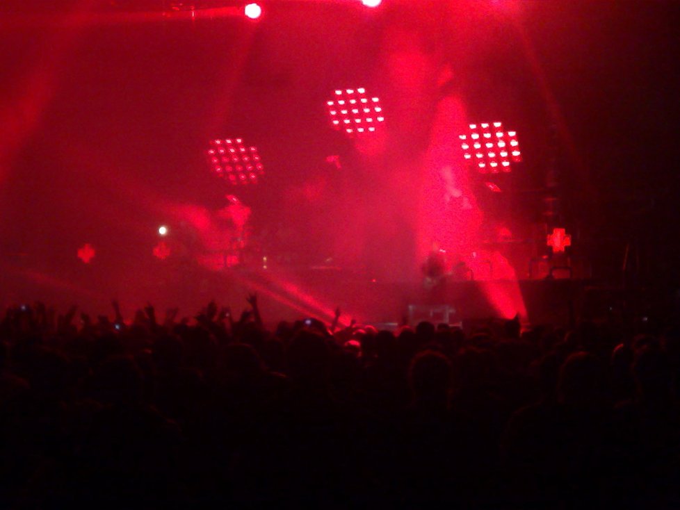 Rammstein a jejich světelná show.