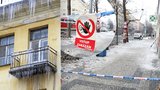 Mrazivé nebezpečí v Praze: Rampouchy a sníh padají ze střech, odpovědnost jde za majiteli domů