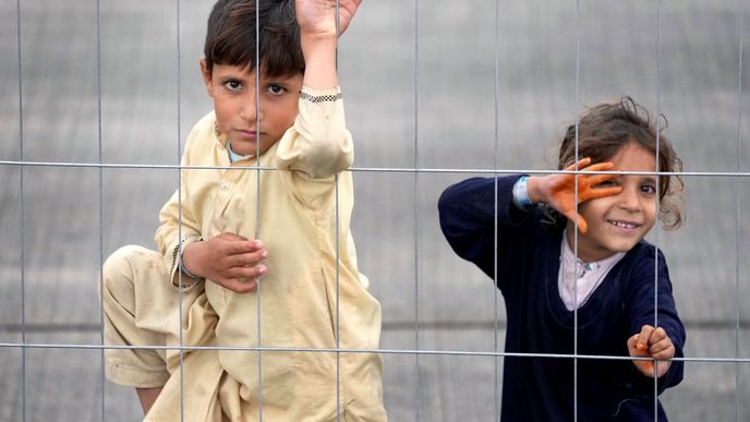 Afghánští uprchlíci na americké základně Ramstein.