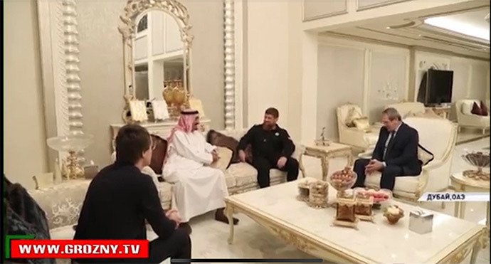 Čečenský prezident Ramzan Kadyrov prý vlastní luxusní vilu v Dubaji, v níž přijímá vážené hosty.
