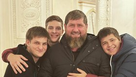 Ramzan Kadyrov se syny Achmatem, Elim a Adamem