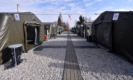 Ubytovací prostor české armády ve vojenském areálu v Rančířově u Jihlavy, kde se připravovali na příjezd amerického vojenského konvoje. V areálu může během přesunu konvoje z Německa na cvičení Saber Strike 2022 na Slovensko odpočívat až 350 vojáků. (15. 2. 2022)
